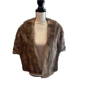 ⭐️ Women’s Vintage Beige Mink Stole One Size.  Grannycore  Quiet Luxury Retro